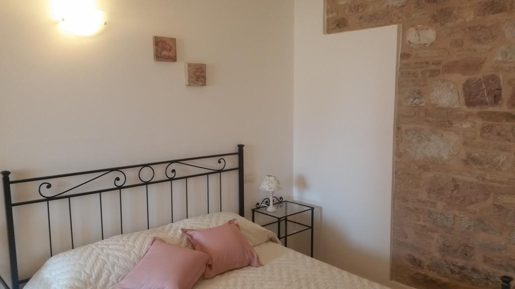B&B Le Rose Spello Quarto foto